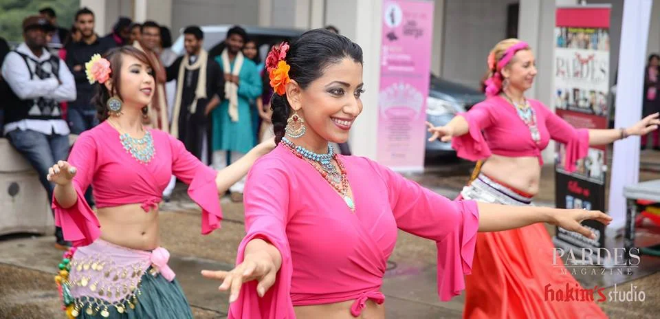 Sanam belly dance
